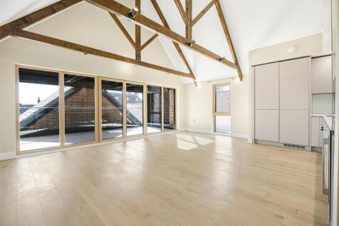3 bedroom flat for sale