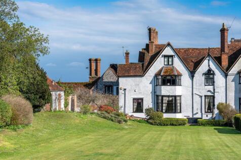 6 bedroom semi-detached house for sale