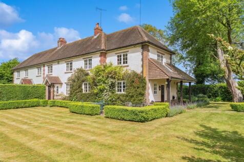 4 bedroom semi-detached house for sale