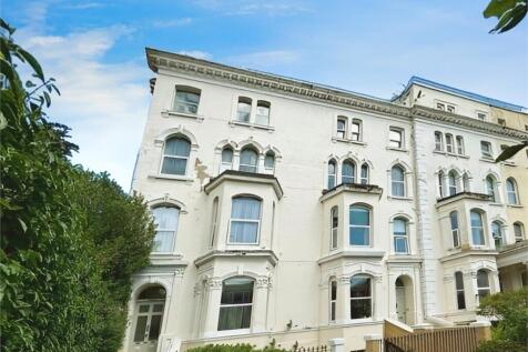 Orchard Gardens, Teignmouth, Devon. 2 bed flat for sale