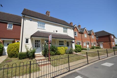 London Road, Aylesbury HP22 3 bed terraced house for sale