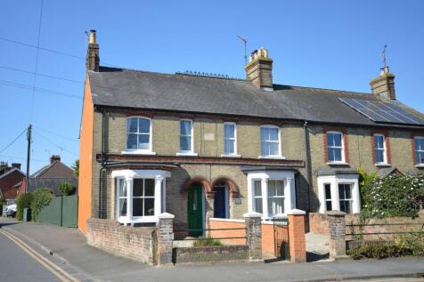 4 bedroom end of terrace house for sale