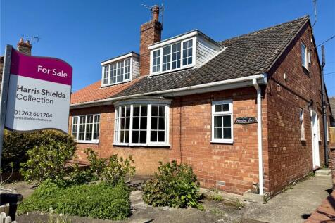 Main Street, Sewerby, East Yorkshire... 2 bed semi