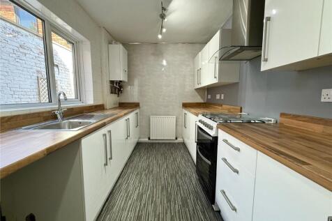 Quay Road, Bridlington, East... 4 bed terraced house for sale