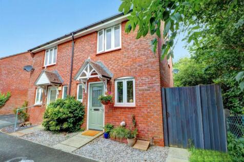 2 bedroom semi-detached house for sale