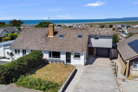 6 bedroom semi-detached house for sale