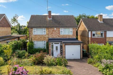 Carver Hill Road, High Wycombe HP11 4 bed detached house for sale