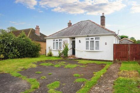 Fernie Fields, High Wycombe HP12 2 bed detached bungalow for sale