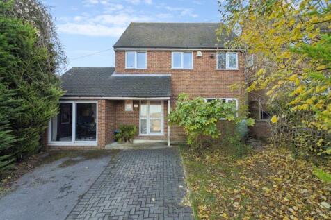 Sabina Close, High Wycombe HP12 4 bed detached house for sale
