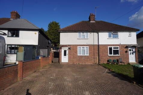 Bowerdean Road, High Wycombe HP13 2 bed semi