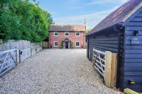 Downley HP13 4 bed detached house for sale