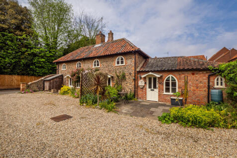 2 bedroom cottage for sale
