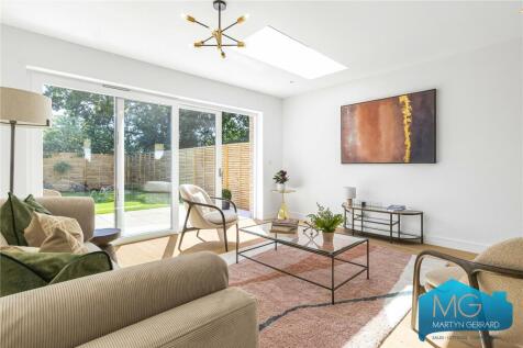 Chase Road, London, N14 1 bed apartment for sale