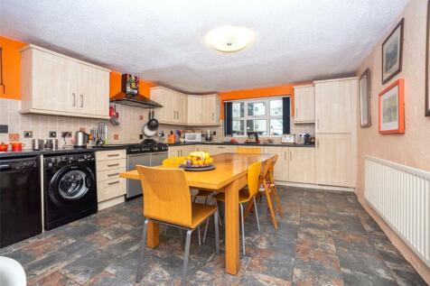 5 bedroom terraced house for sale