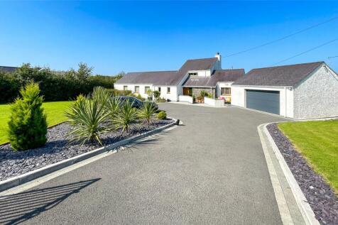Bachau, Coedana, Isle of Anglesey, LL71 5 bed detached house for sale
