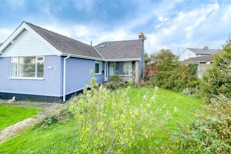 Maes Hyfryd, Moelfre, Isle of... 2 bed bungalow for sale