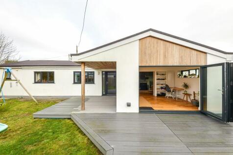 4 bedroom bungalow for sale