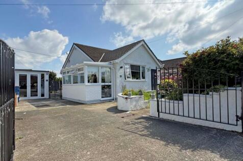 Lon Capel, Dwyran, Llanfairpwll, Isle... 2 bed bungalow for sale