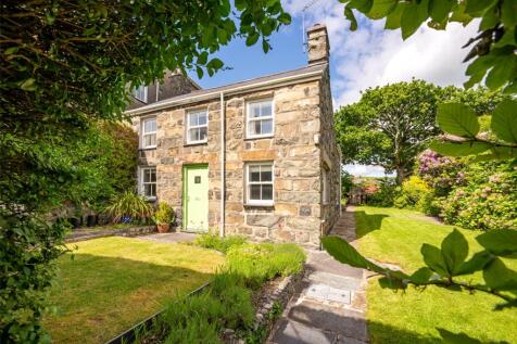 Penpaled Road, Criccieth, Gwynedd, LL52 4 bed detached house for sale