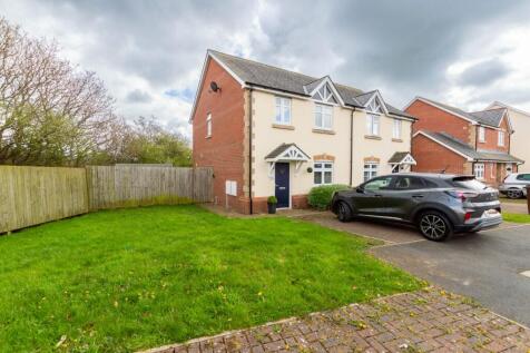 2 bedroom semi-detached house for sale