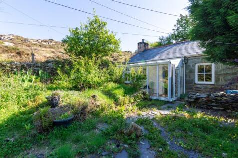 2 bedroom detached house for sale