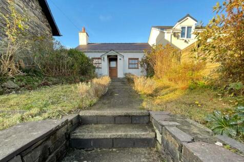 Nantlle Road, Talysarn, Caernarfon... 2 bed detached house for sale