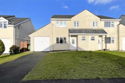 Cefn Dyffryn, Groeslon, Caernarfon... 3 bed house for sale