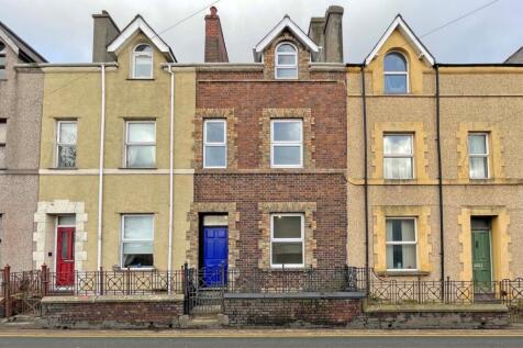 St. Helens Terrace, Caernarfon... 3 bed terraced house for sale