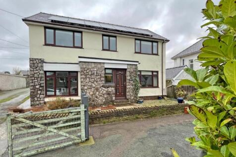 Waunfawr, Caernarfon, Gwynedd, LL55 4 bed detached house for sale