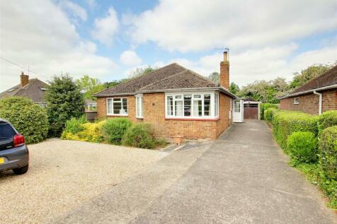 2 bedroom detached bungalow for sale