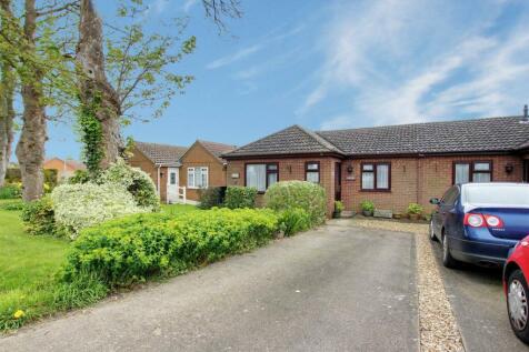2 bedroom semi-detached bungalow for sale