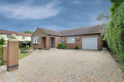 2 bedroom detached bungalow for sale