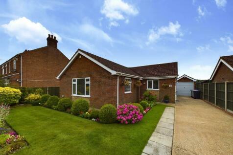 2 bedroom detached bungalow for sale