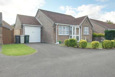 2 bedroom detached bungalow for sale