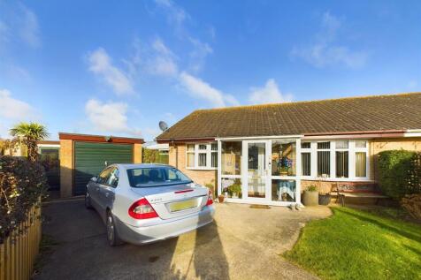3 bedroom semi-detached bungalow for sale