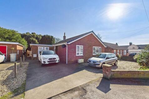 3 bedroom detached bungalow for sale