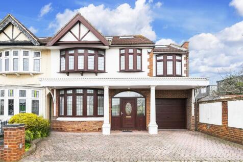 4 bedroom semi-detached house for sale