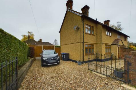 2 bedroom semi-detached house for sale