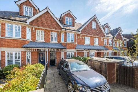 5 bedroom terraced house for sale