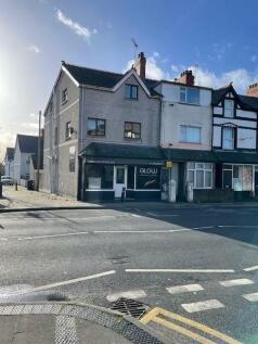 Conway Road, Llandudno Junction 4 bed maisonette for sale