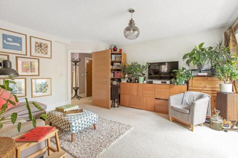 Trewsbury Road, Sydenham, London, SE26 2 bed apartment for sale