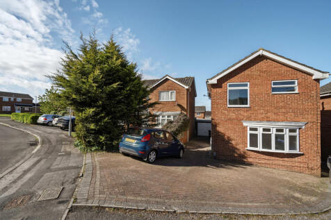 Winwick Road, Freshbrook, Swindon, SN5 3 bed detached house for sale