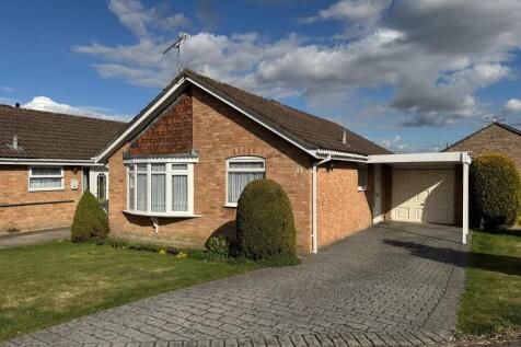 Beverley, Toothill, Swindon, SN5 2 bed detached bungalow for sale