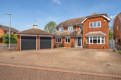 5 bedroom detached house for sale