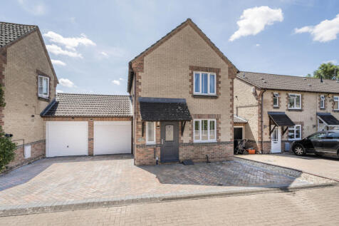 Elder Close, Pembroke Park, Swindon, SN2 3 bed detached house for sale