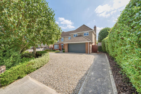 5 bedroom detached house for sale
