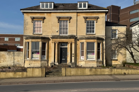 Detached house for sale