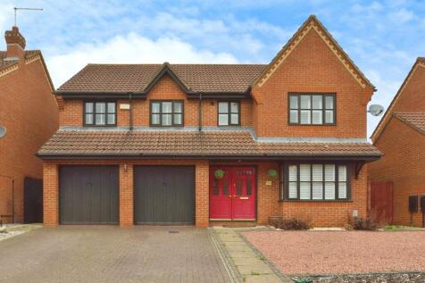 5 bedroom detached house for sale