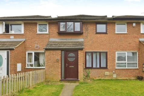 Favell Drive, Furzton, Milton Keynes* 3 bed terraced house for sale