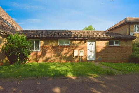 2 bedroom semi-detached bungalow for sale